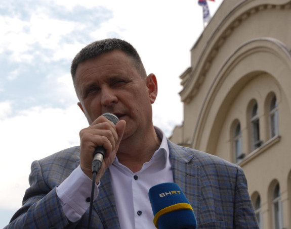 Нема инфаркта док Ђајић протестује: Пацијенте шаљу у Бијељину и Приједор