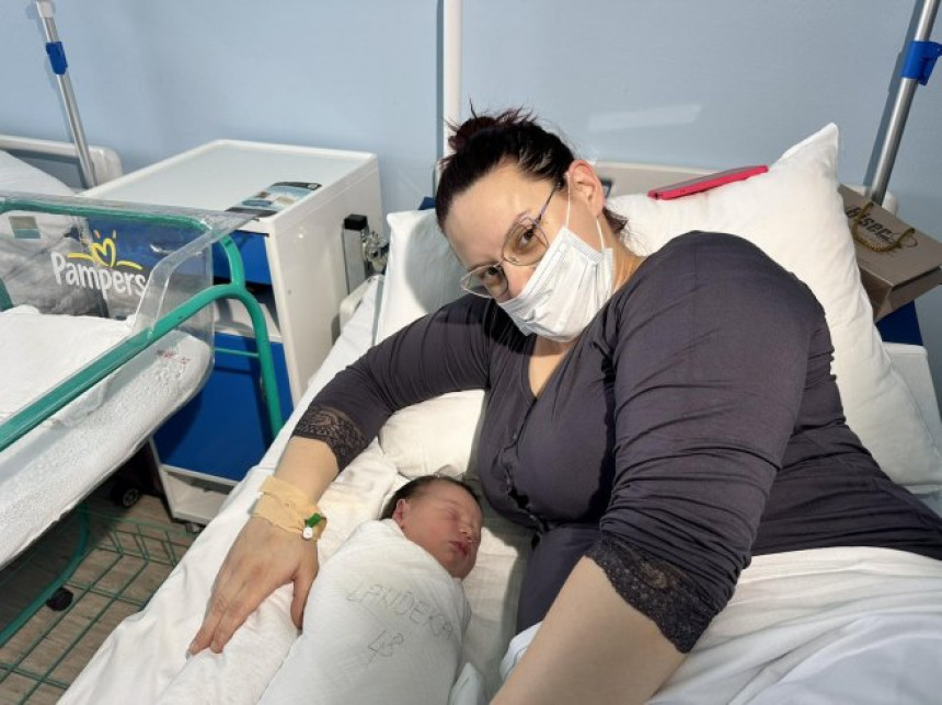 Даривана прва рођена беба у Републици Српској