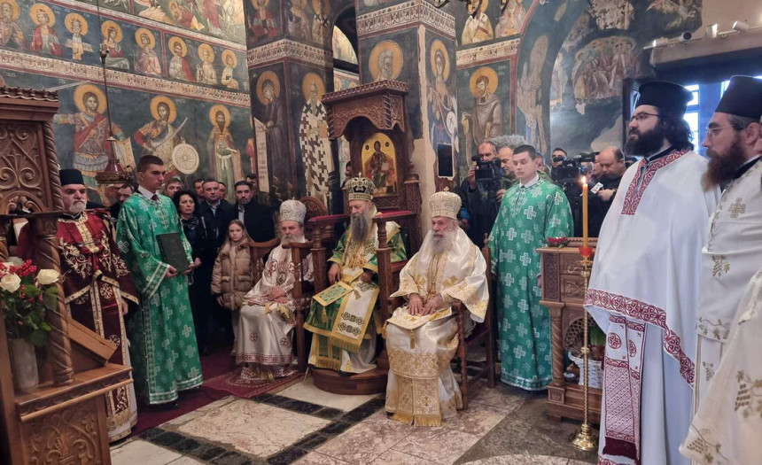 Патријарх служио божићну литургију у Пећкој патријаршији