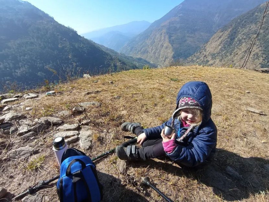 Četvorogodišnja devojčica Zara osvojila Mont Everest!