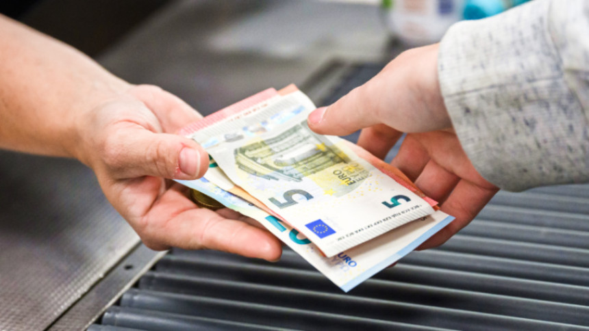 Od 1. februara evro jedina valuta na Kosovu i Metohiji