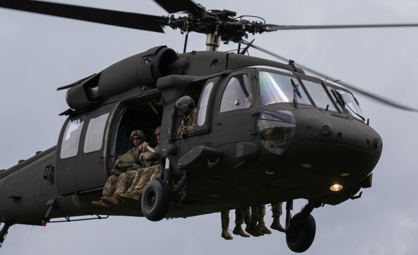 Американци одобрили продају осам војних хеликоптера