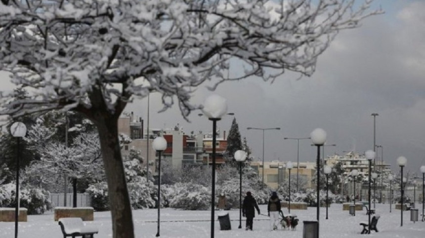 Snijeg i hladnoća u Grčkoj: Zatvoreni putevi oko Atine
