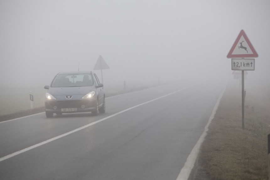 Magla smanjuje vidljivost na više putnih pravaca