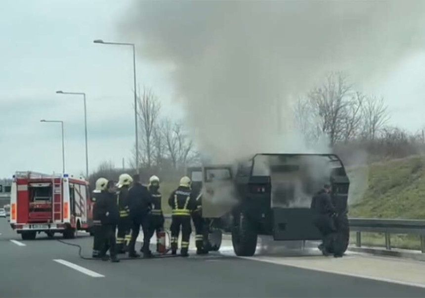 Пожар на ауто-путу Бањалука-Прњавор, гори "Вихор"