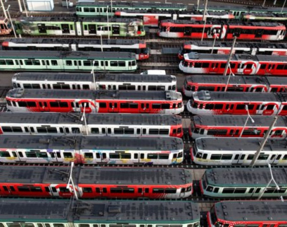 Широм Њемачке блокаде, аутобуси и трамваји стоје