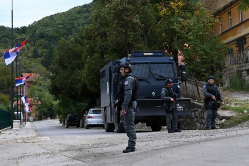 Куртијева полиција упала у просторије Поште Србије