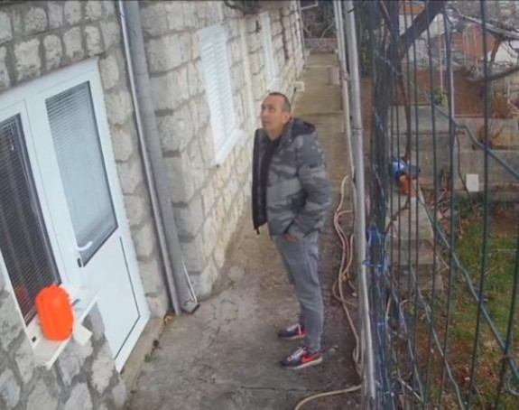 Napad na kuću Vukanove majke, tražili da ga ubiju (VIDEO)