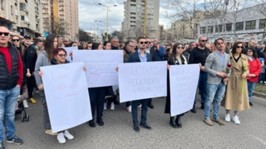 Протест у Тузли: Шта каже брат убијене Амре?