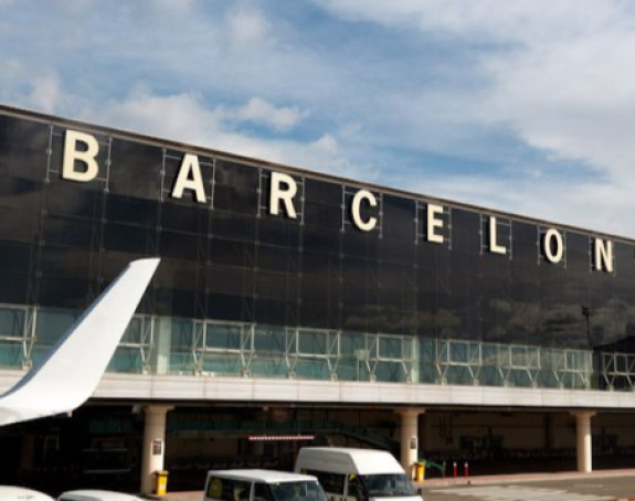 Avion u Barseloni ograđen zbog "opasnog" kofera