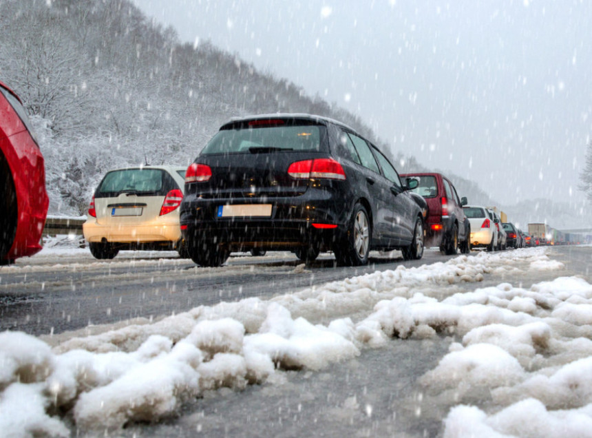 U Pekingu jake snježne padavine, zatvoreni autoputevi