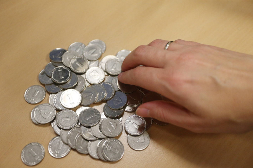 Prosječna plata u Srpskoj uvećana za osam maraka