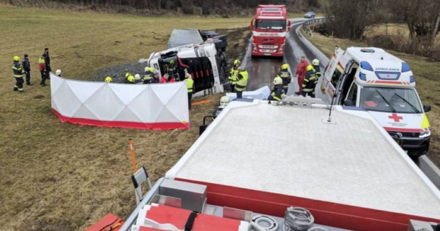 Аустрија: Преврнуо се камион, повријеђен возач из БиХ