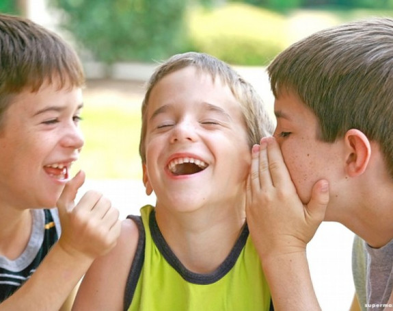 Bizarna bolest: Majka ne može da podnese zvuk smeha svoje dece!