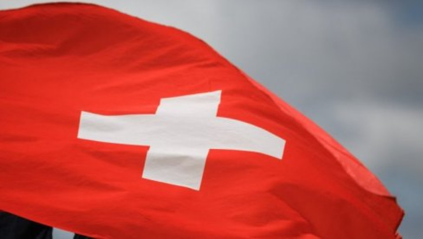 Švajcarci na referendumu podržali isplatu 13, penzije