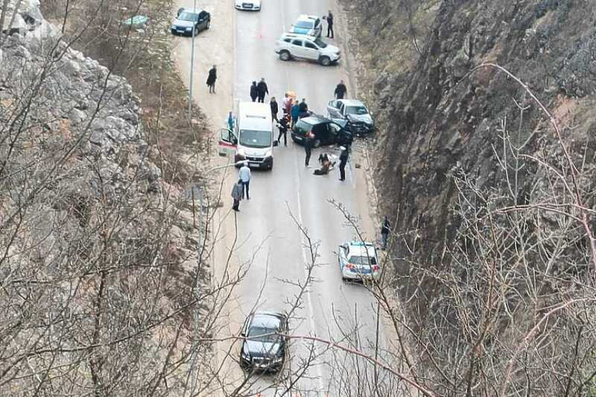 Преминуло једно лице након удеса на путу Сарајево-Пале