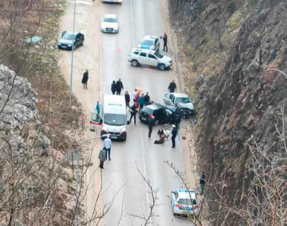 Повријеђено пет особа на путу Сарајево-Пале