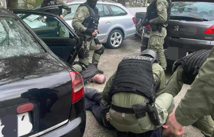Uhapšeno više osoba: Pretresi u Zenici i Banjaluci