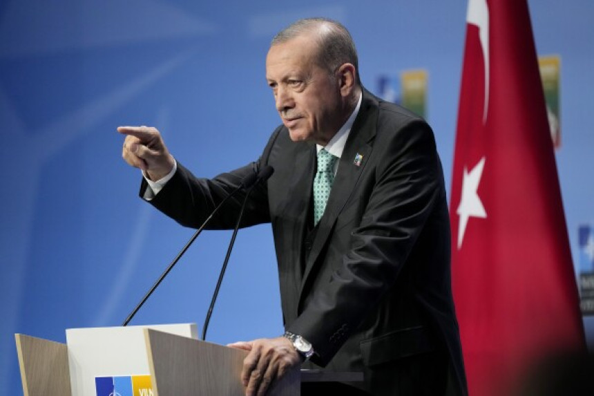 Oglasio se Erdogan: Turci ga kaznili na izborima