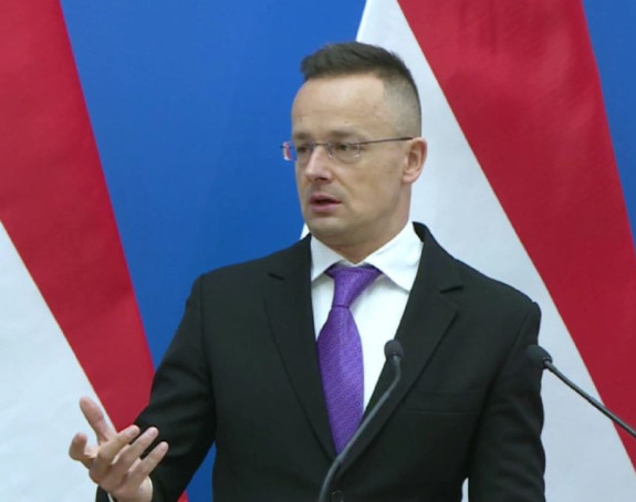 Сијарто: Мађарска поносна и поуздана чланица НАТО