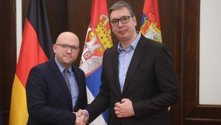 Vučić: Iskren i težak sastanak sa Zaracinom