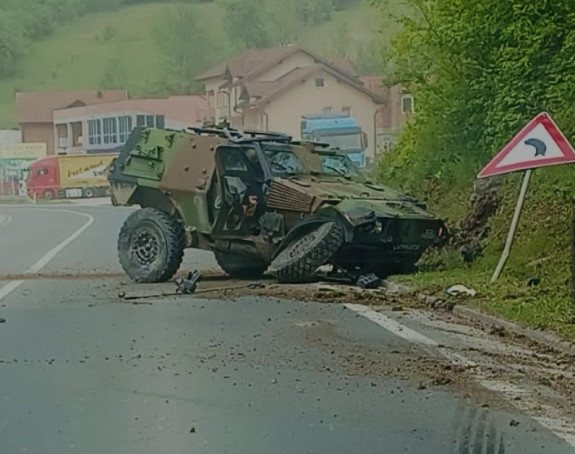 Povrijeđen vojnik i oštečeno vozilo EUFOR-a u Srebreniku (VIDEO)