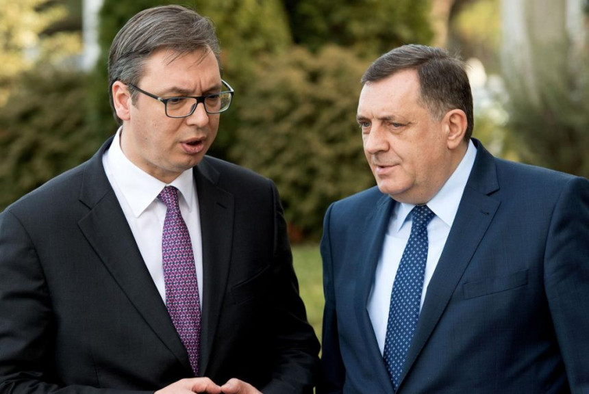 Vučić sa Dodikom o aktuelnim pitanjima iz regiona