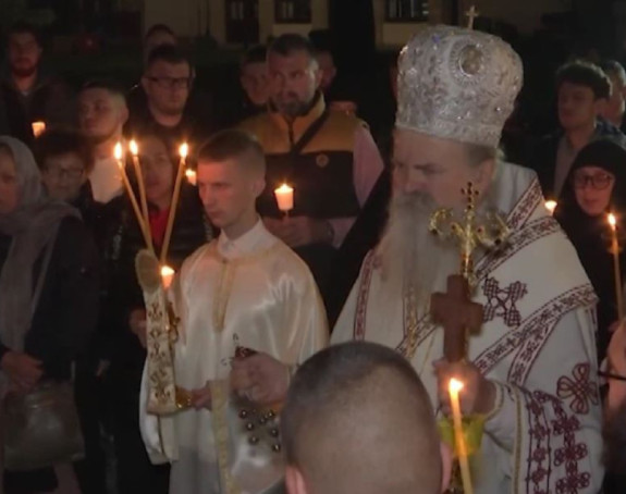 Vaskršnja liturgija i u manastiru Gračanica na KiM