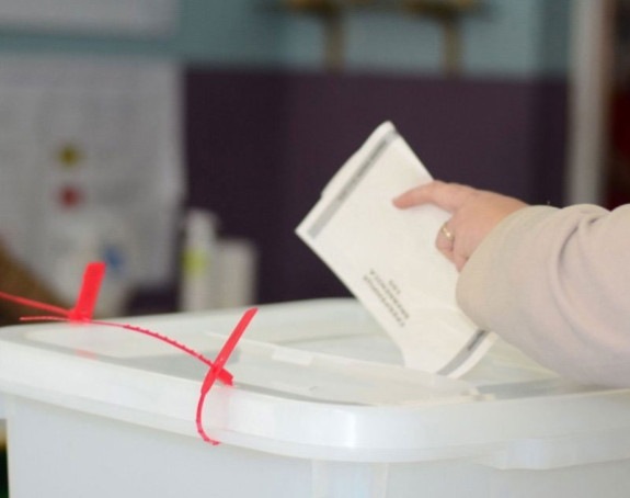 Srpska pristaje na "Šmitova pravila" za lokalne izbore?