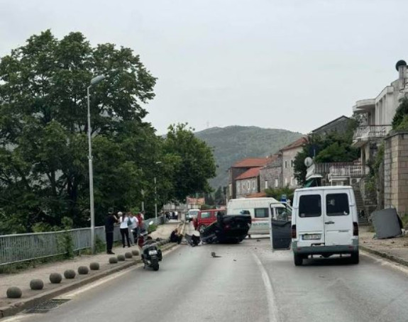 Težak udes u centru Trebinja, poginuo mladić (19)