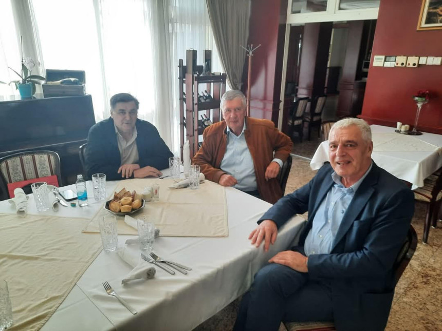 Занимљив састанак Додикових људи, без Додика у Добоју