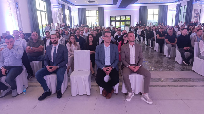 "PDP kao grudva sa planine kreće u nove pobjede"