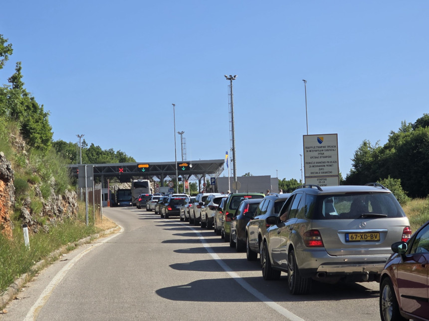 Višesatna čekanja na graničnom prelazu Zupci kod Trebinja