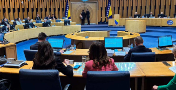 Ponovo na kraju dnevnog reda smjena kadrova SNSD