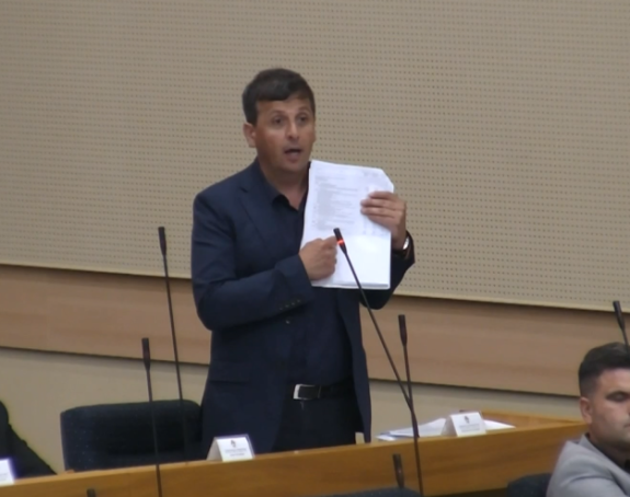 Stevandić izgubio kompas: Iznio monstruozne optužbe