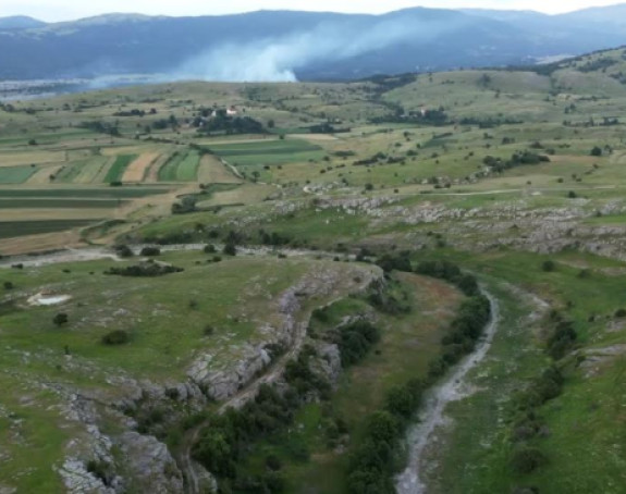 Oblačno uz sunčane periode, krajem dana moguća kiša