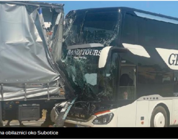 Autobus udario u kamion, osmoro putnika povrijeđeno