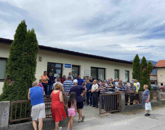 Građani izašli na proteste, nemaju gdje da se liječe