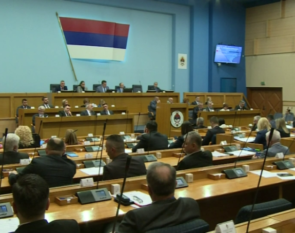 Stevandić i Dodik skupštinu pretvorili u cirkus i vašarište