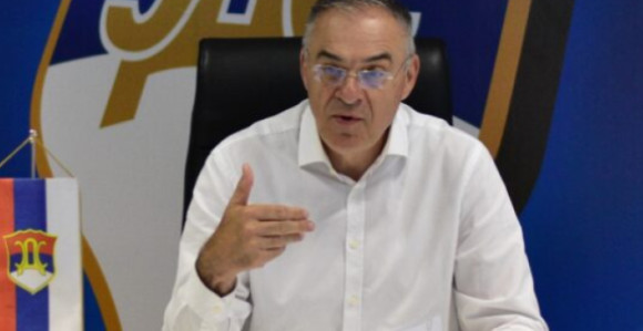 Nedopustivo je donositi zakone, a onda podviti rep