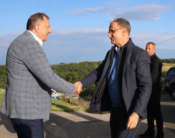 Premijer Srbije posjetio Dodika u Laktašima