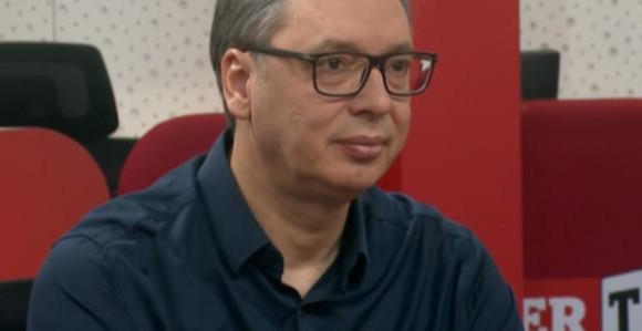 Vučić: Saučešće porodicama stradalih Bošnjaka u Srebrenici