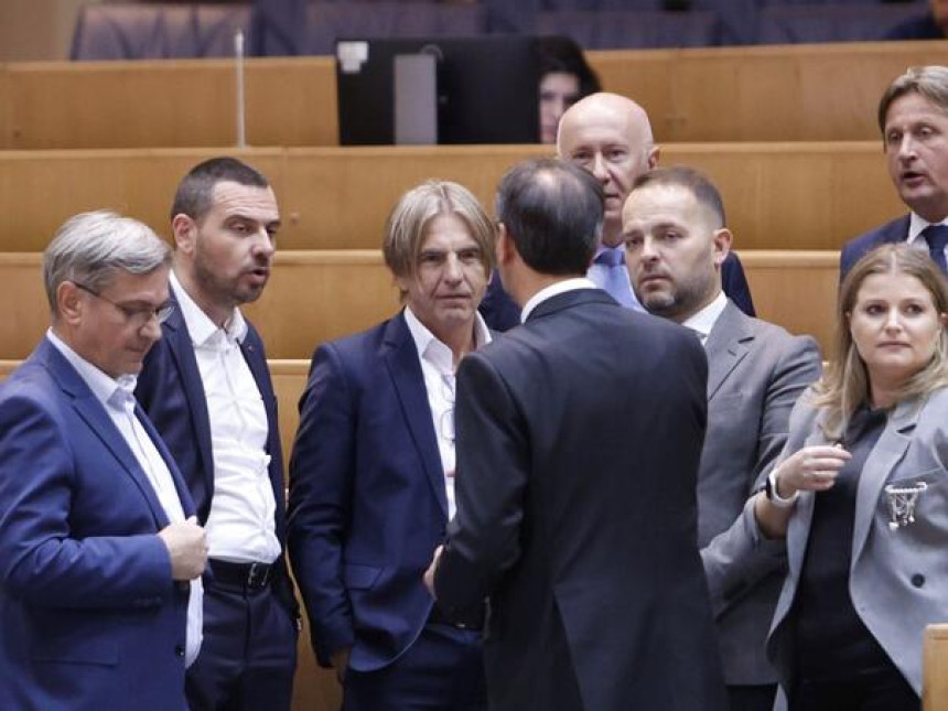 Borenović Kojoviću: Izabrali ste one kojima "Sarajevo smrdi"