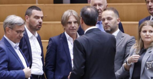 Borenović Kojoviću: Izabrali ste one kojima "Sarajevo smrdi"