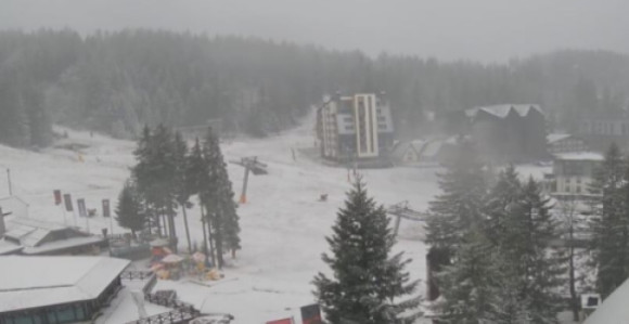 Почео падати снијег на Бјелашници, Јахорини и Влашићу