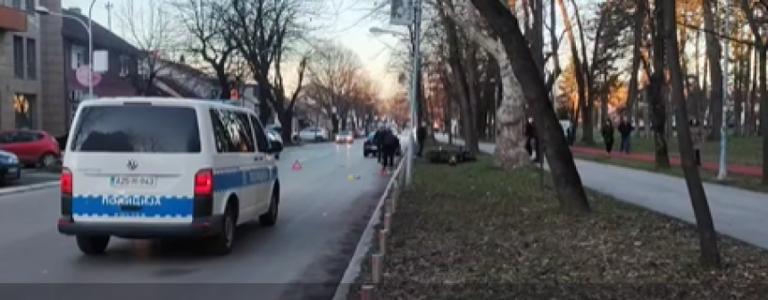 Судар мотоцикла и аута у Бањалуци - двоје повријеђено