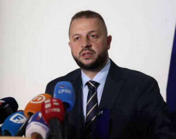 Čović sa Tompsonom gura prst u oko srpskom narodu