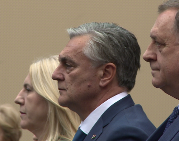 Novac građana vlast nesebično troši za lobiranje - a sve za spas Dodika!