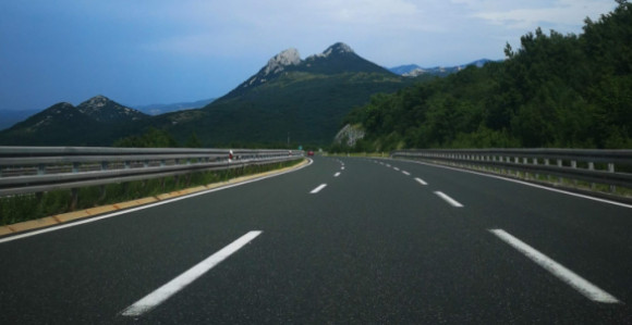Predstavnici vlade nisu se pojavili na raspravi o autoputu