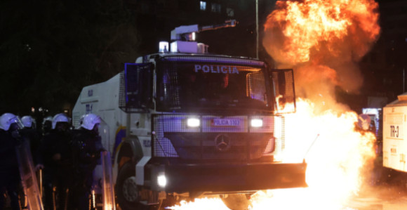 52 osobe privedene su nakon protesta opozicije u Tirani